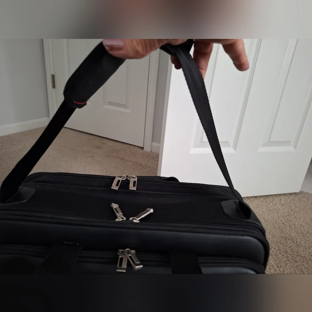 SOLO Laptop Briefcase